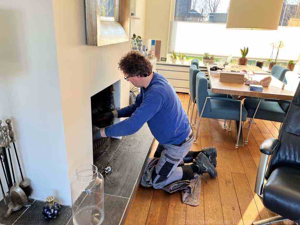 Schouwveger Krimpen aan den IJssel kleed schoorsteenreiniger Schouwveger Krimpen aan den IJssel kleed schoorsteenreiniger