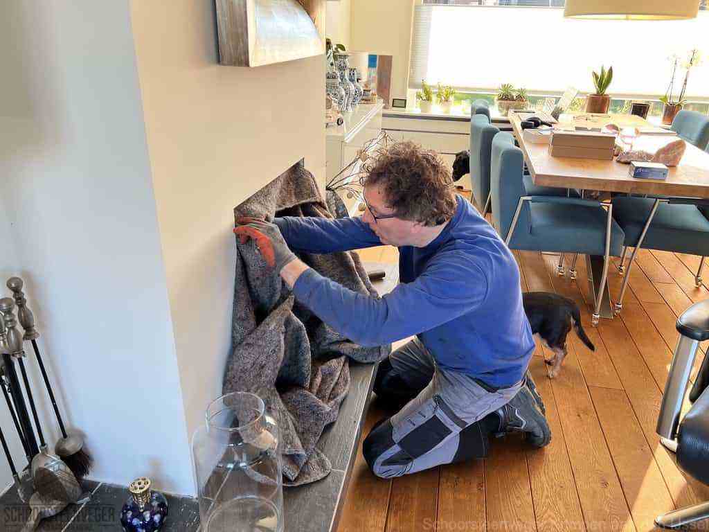 Schouwveger Krimpen aan den IJssel kleed schoorsteenreiniger Schouwveger Krimpen aan den IJssel kleed schoorsteenreiniger